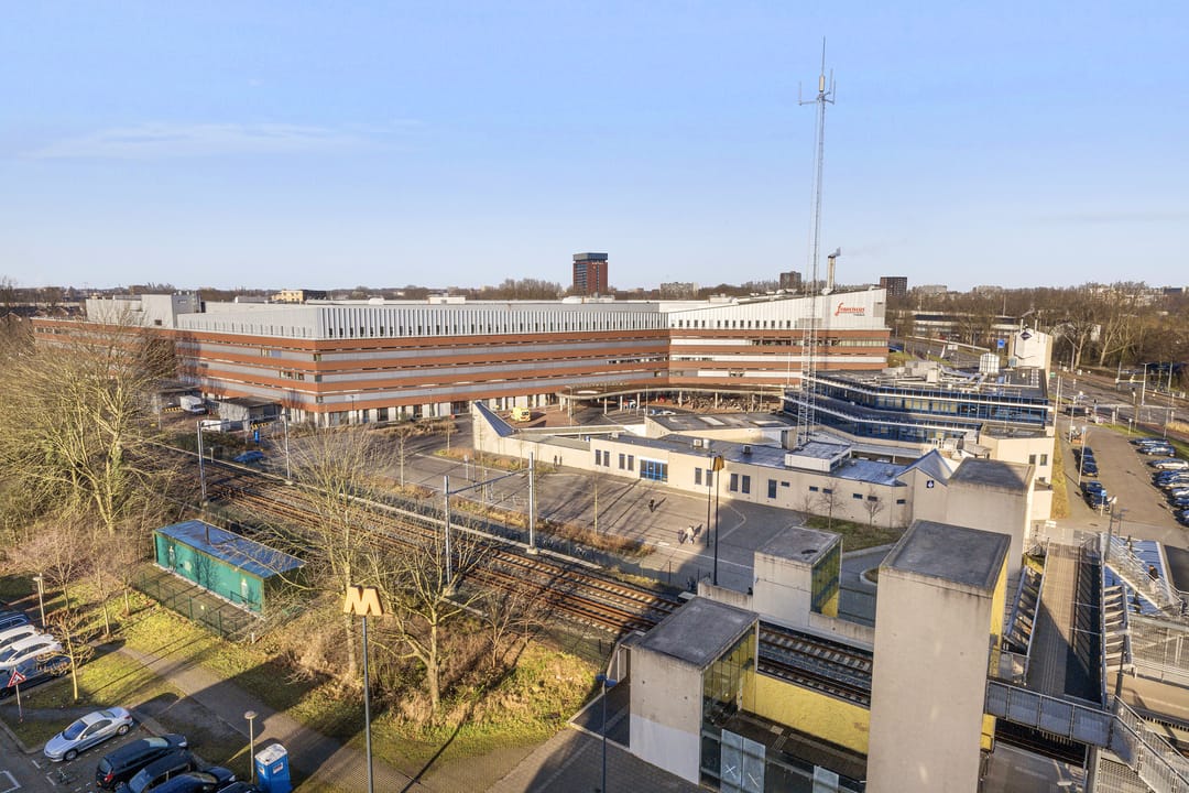 Foto 32 van Van Limburg Stirumstraat 165