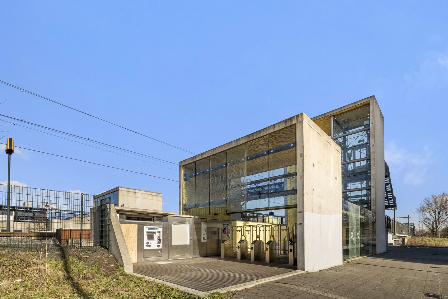 Foto 35 van Van Limburg Stirumstraat 165