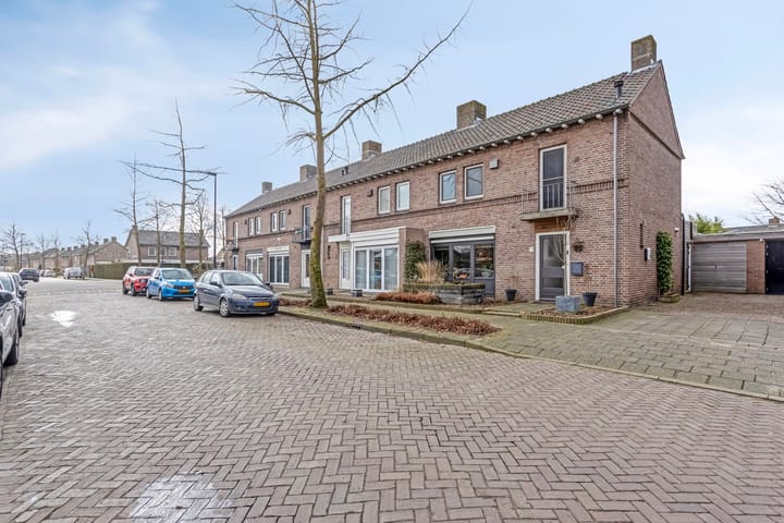 Foto 33 van Hertstraat 49