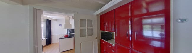 Eetkamer-en-suite met zicht naar de naastgelegen wiel