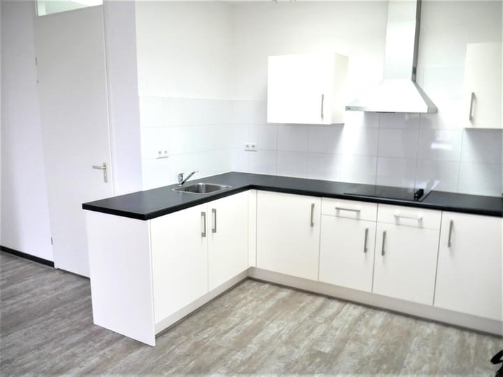 Foto 4 van Dorpsweg 1-T