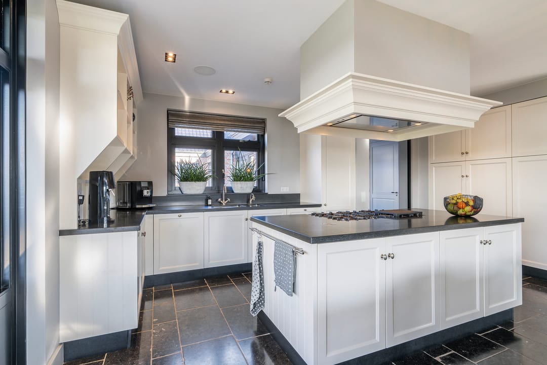 Photo 16 of Nieuweweg 37