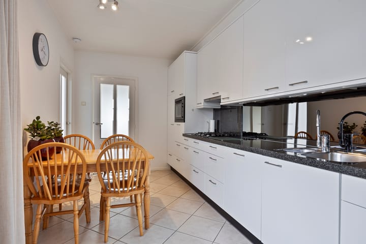 Foto 9 van Simon van den Berghstraat 35