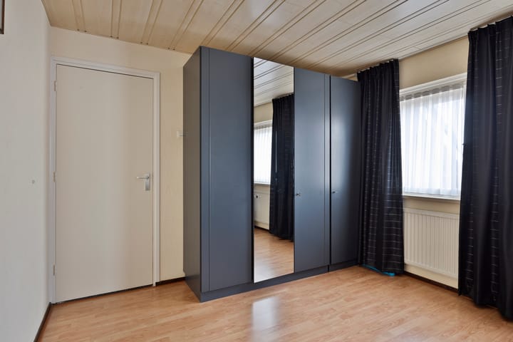 Foto 15 van Simon van den Berghstraat 35