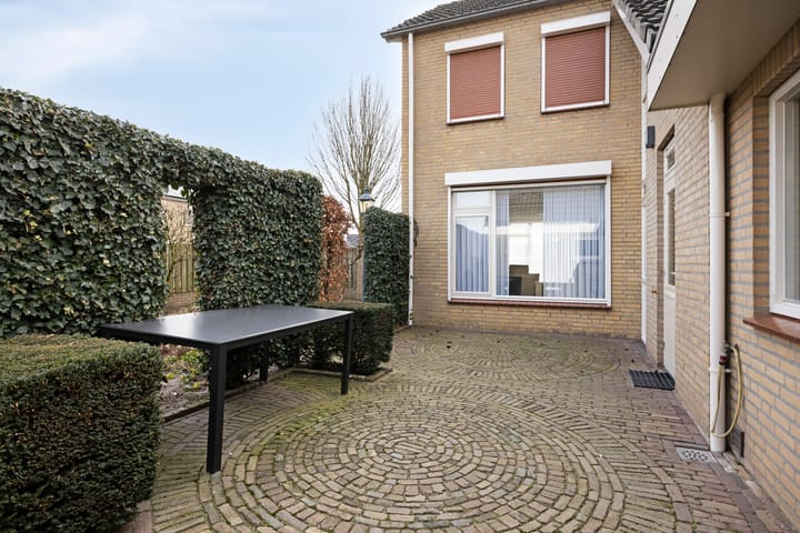 Foto 24 van Simon van den Berghstraat 35