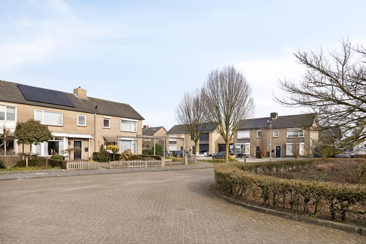 Foto 36 van Simon van den Berghstraat 35