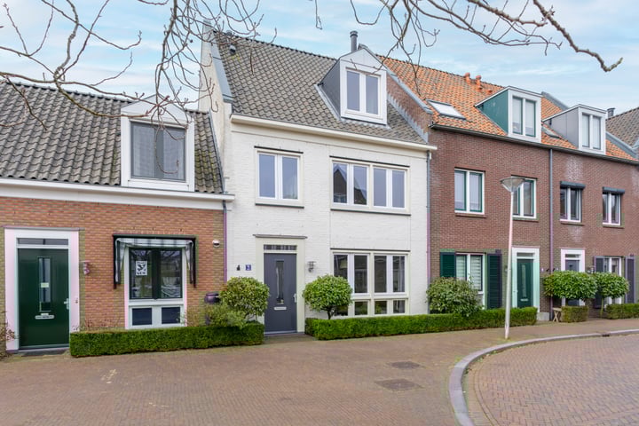 Bekijk foto van Gerrit Achterberglaan 21