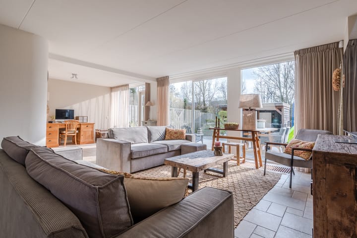 Foto 4 van Weegbree 18