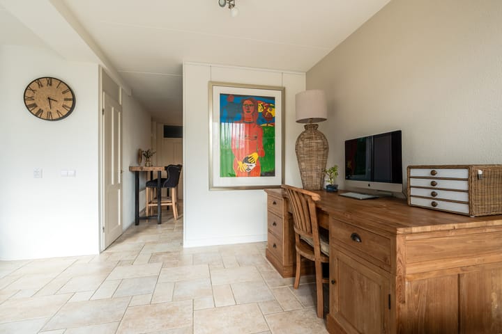 Photo 9 of Weegbree 18