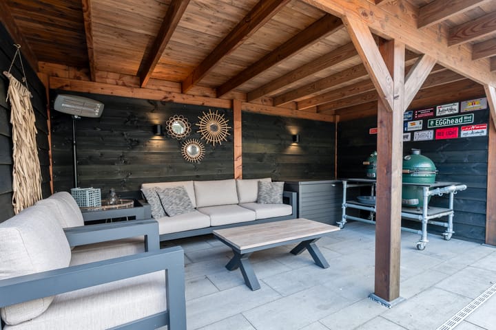 Photo 32 of Weegbree 18