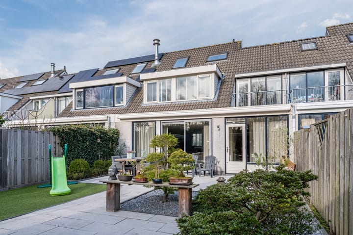 Photo 34 of Weegbree 18