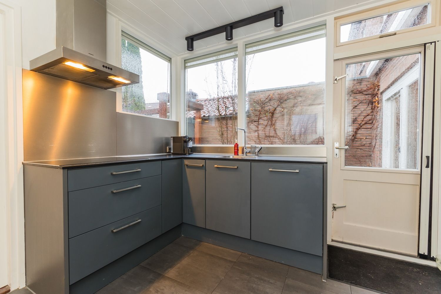 Foto 12 van Irenestraat 8