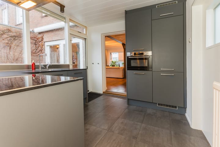 Foto 13 van Irenestraat 8