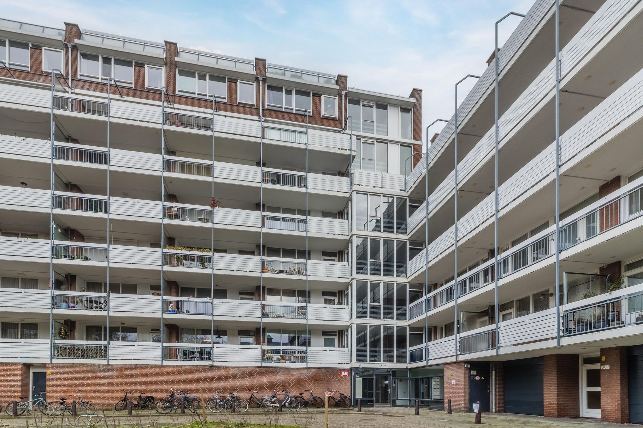 Foto 33 van Frederikstraat 313