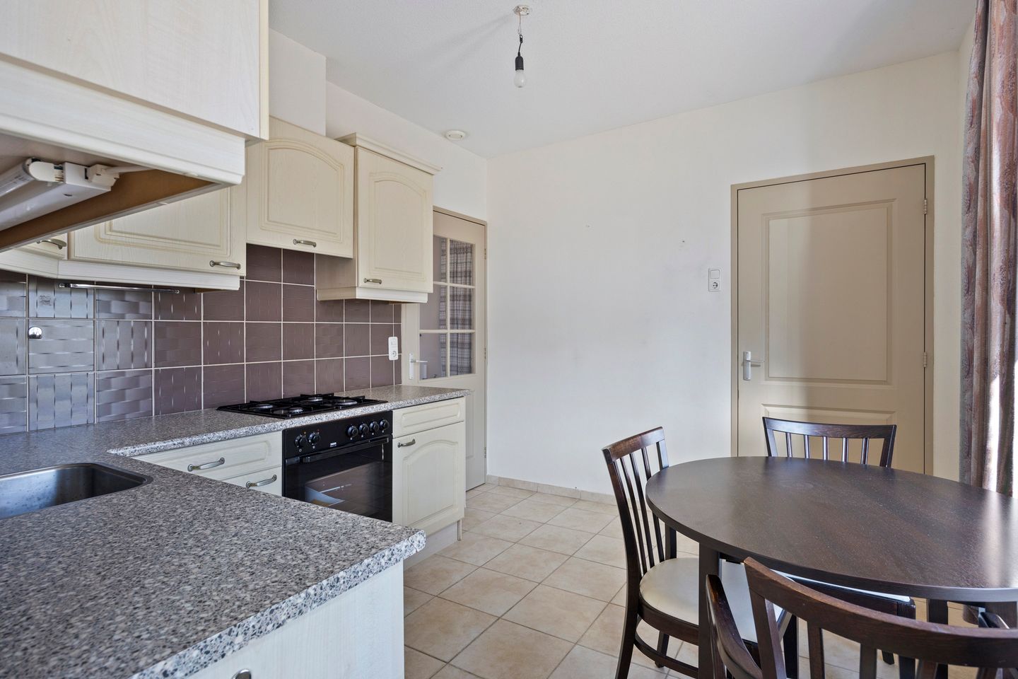 Foto 14 van Plasstraat 2-A