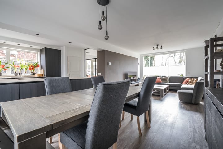 Foto 10 van Tromplaan 140