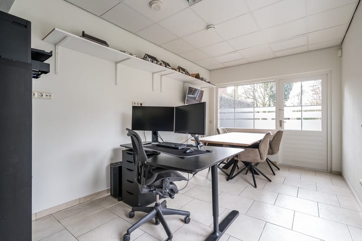 Foto 36 van Tromplaan 140