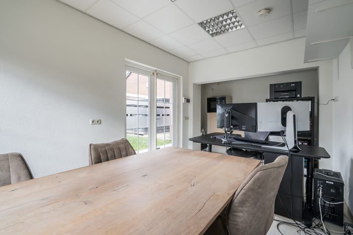 Foto 38 van Tromplaan 140