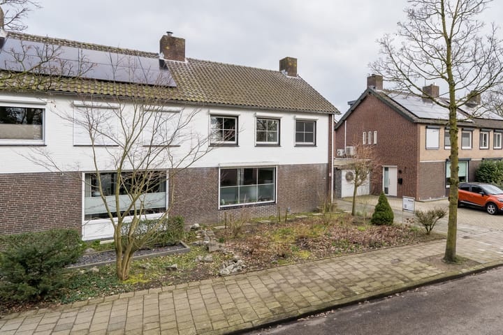 Foto 44 van Tromplaan 140