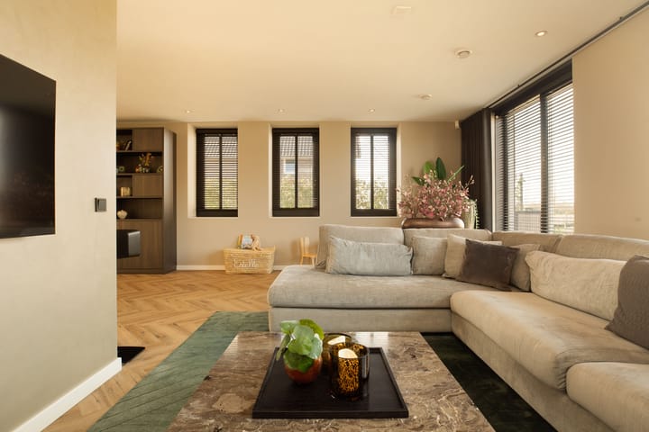 Foto 14 van Helmbloem 17