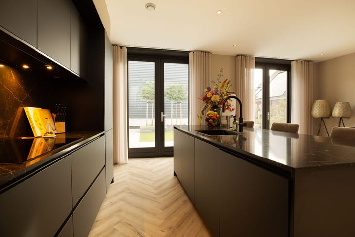 Foto 22 van Helmbloem 17