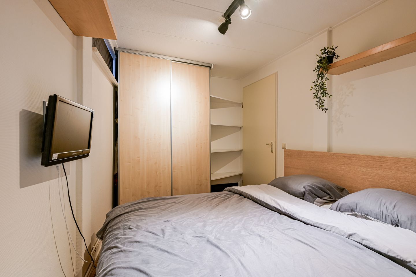 Foto 14 van Lindegracht 10