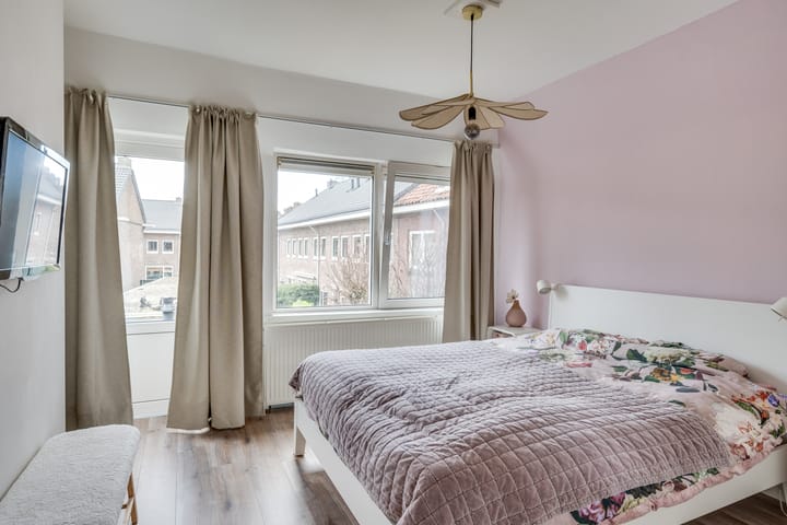 Foto 22 van Zonneroosstraat 4