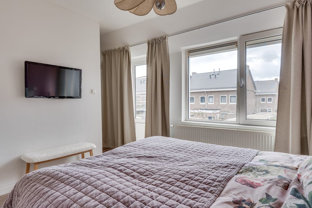 Foto 23 van Zonneroosstraat 4