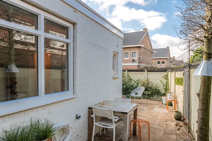 Foto 31 van Zonneroosstraat 4