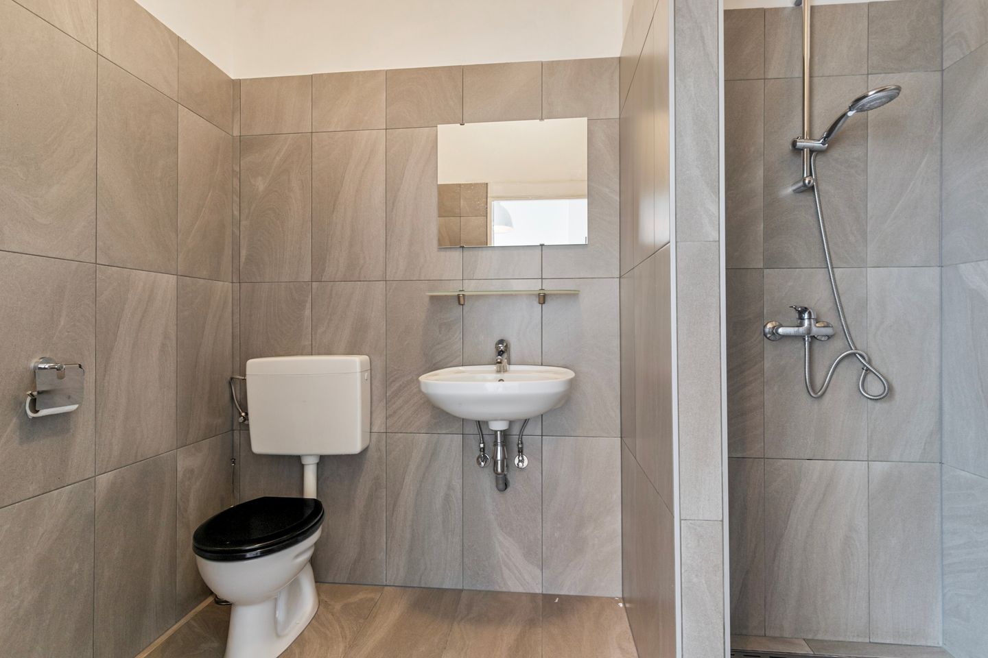 Foto 5 van Nieuwe Binnenweg 208-B02