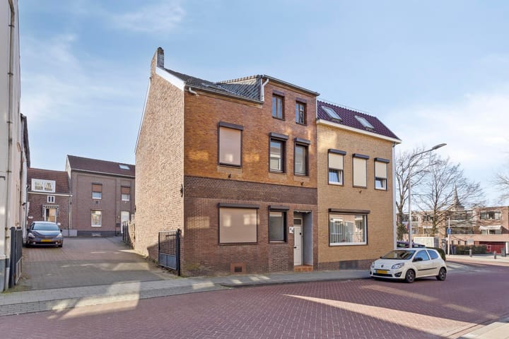 Foto 1 van Einderstraat 68