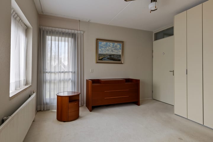 Photo 23 of Emmastraat 42