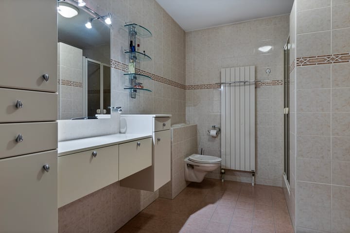 Photo 24 of Emmastraat 42