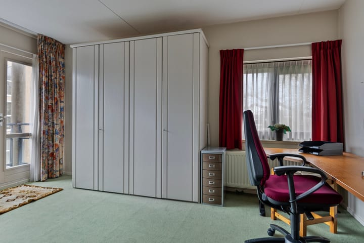 Photo 25 of Emmastraat 42