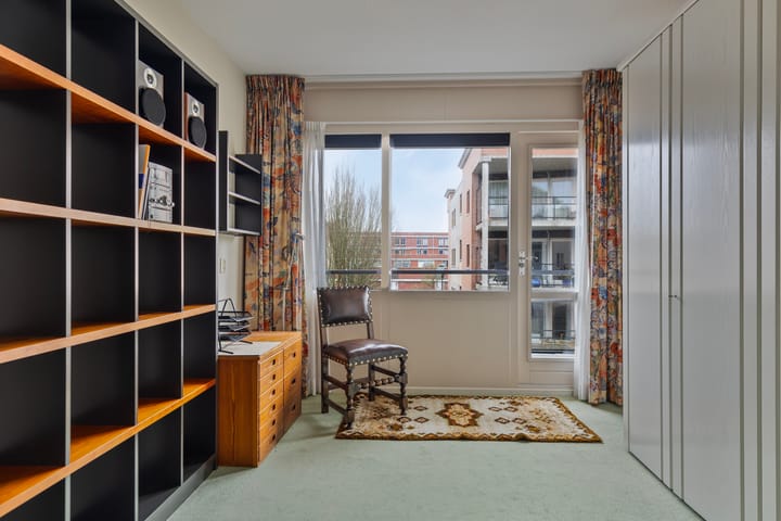 Photo 26 of Emmastraat 42