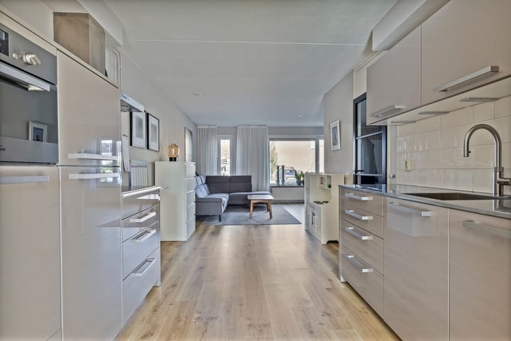 Foto 10 van Wilgenroos 72