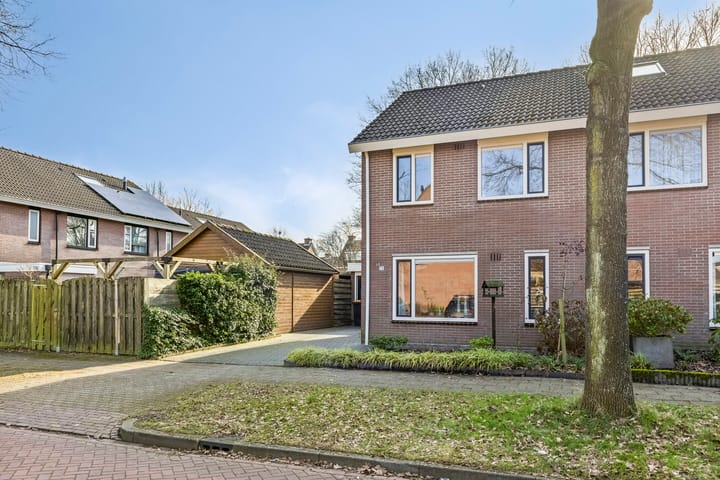 Foto 33 van Wilgenroos 72