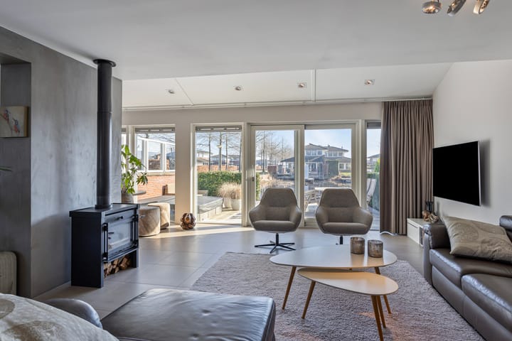 Foto 18 van Maaslaan 1