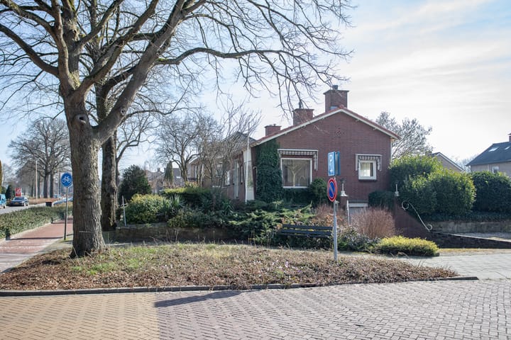 Photo 7 of Burgemeester J.C. van den Bergplein 2-A