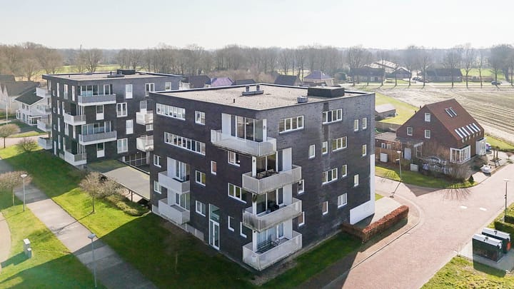 Foto 1 van Weegbree 46