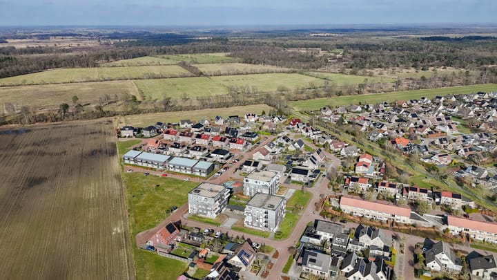 Foto 2 van Weegbree 46