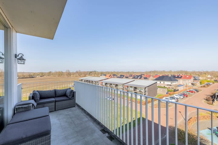 Foto 3 van Weegbree 46