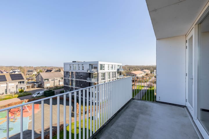 Foto 10 van Weegbree 46