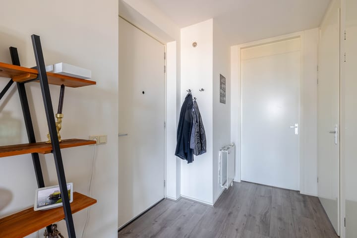 Foto 18 van Weegbree 46