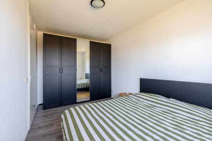 Foto 20 van Weegbree 46