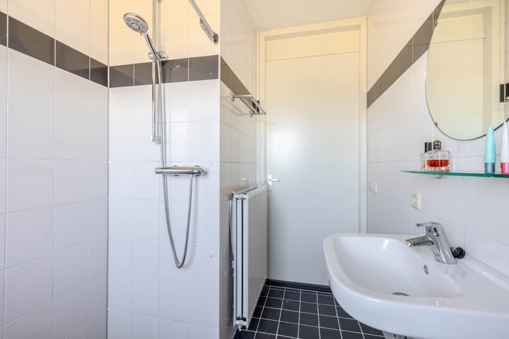 Foto 22 van Weegbree 46