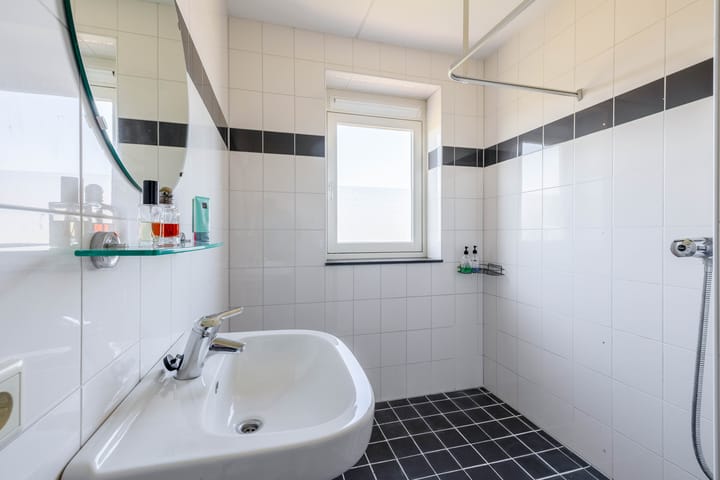 Foto 24 van Weegbree 46