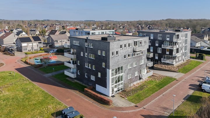 Foto 32 van Weegbree 46