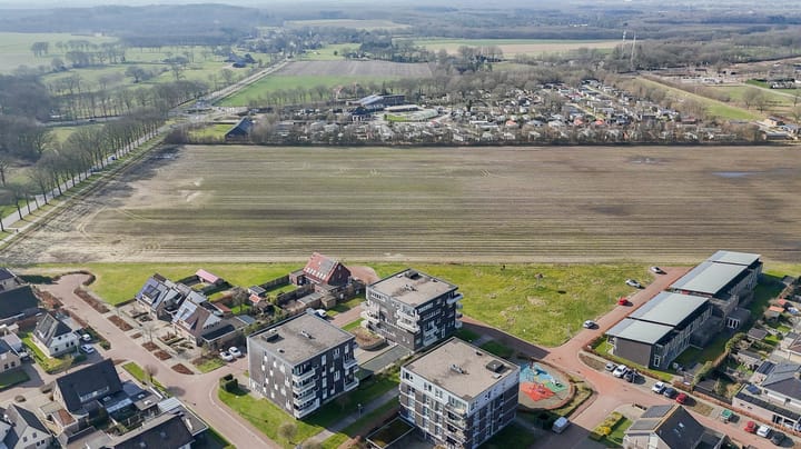 Foto 34 van Weegbree 46