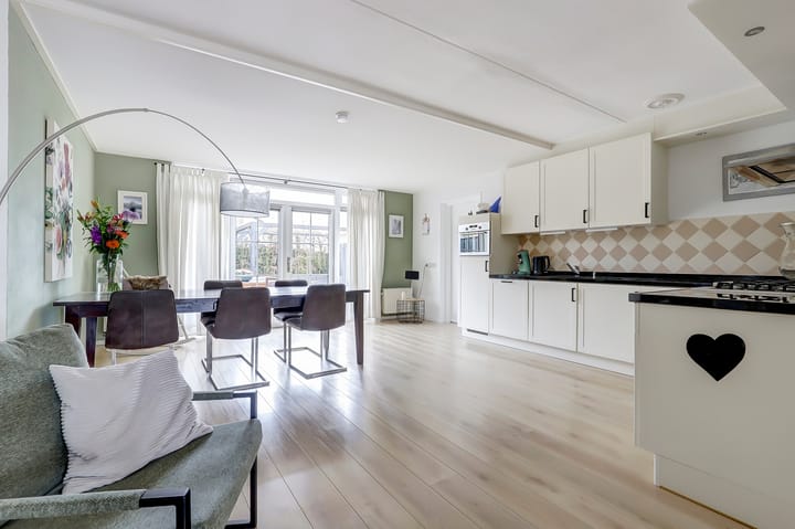 Photo 12 of Liesbethstraat 49